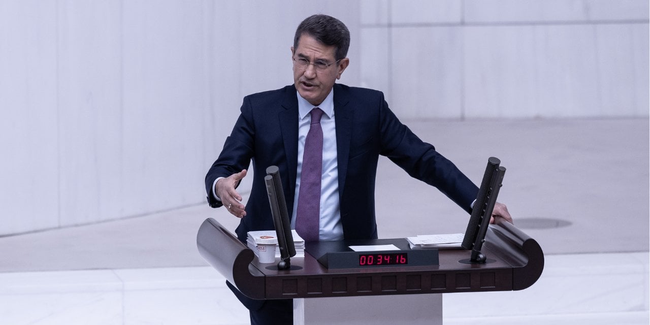AKP'li Canikli asgari ücreti yorumladı: Çok artış yok ama düşmemiş