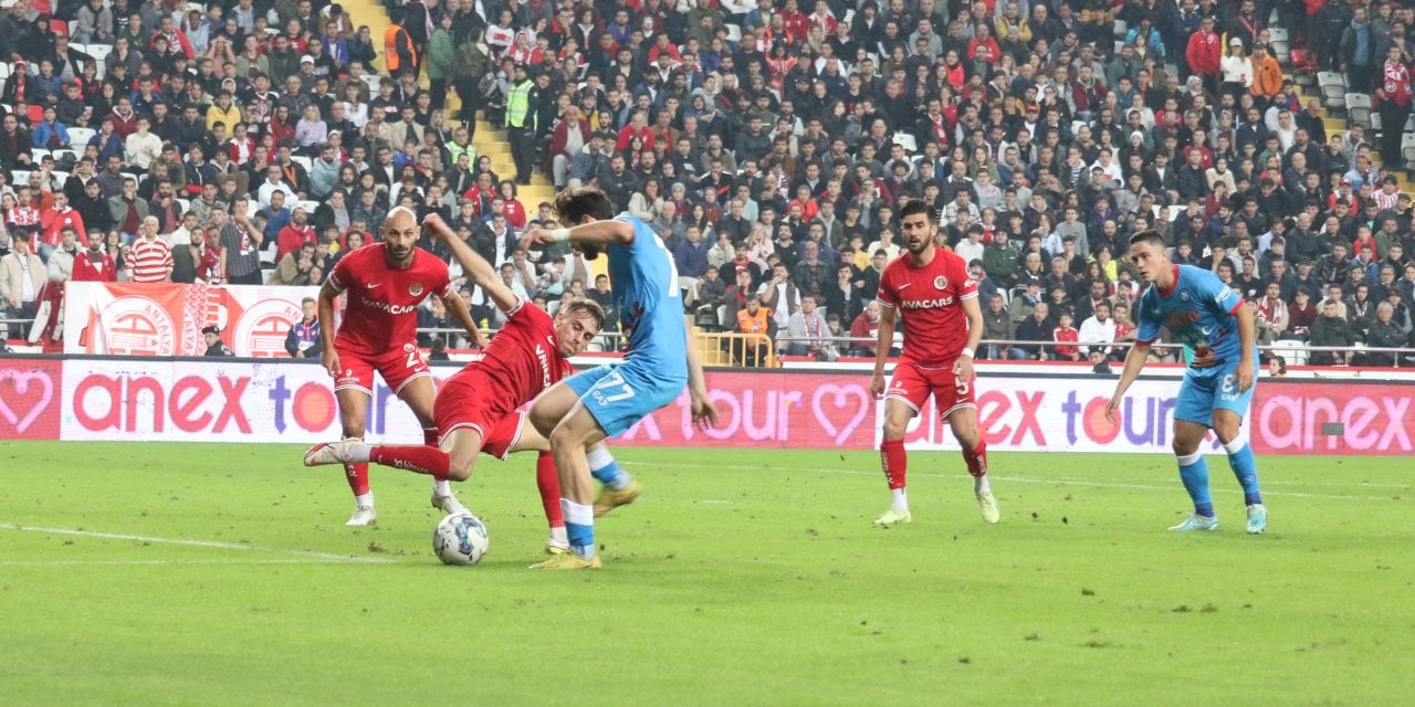 Antalyaspor sahadan mağlup ayrıldı