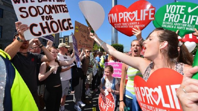 İrlanda'da 'kürtaj' referandumu