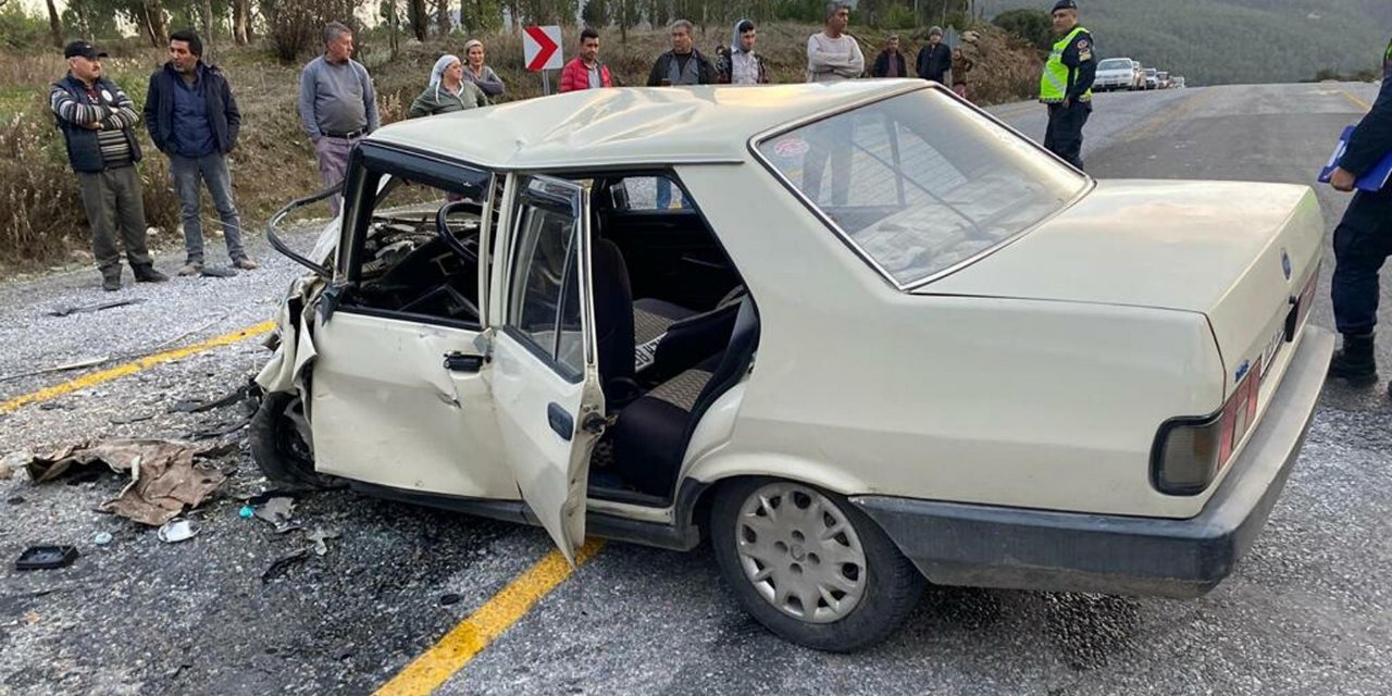 Şerit ihlali yapan araç kazaya yol açtı: 5 yaralı