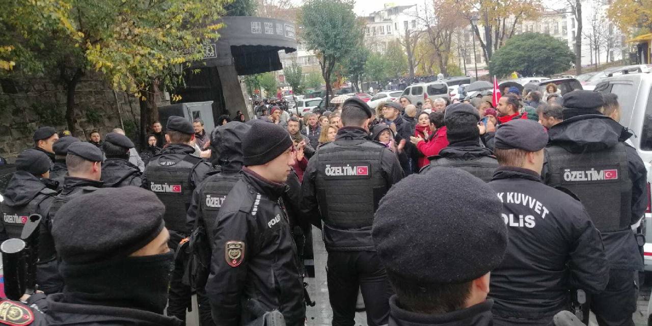 İstismara ‘iftira’ diyen müdür protesto edildi