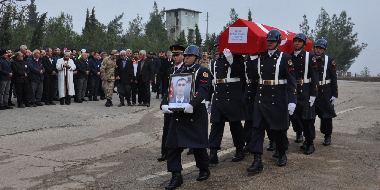 Kazada ölen astsubayın cenazesi memleketine uğurlandı