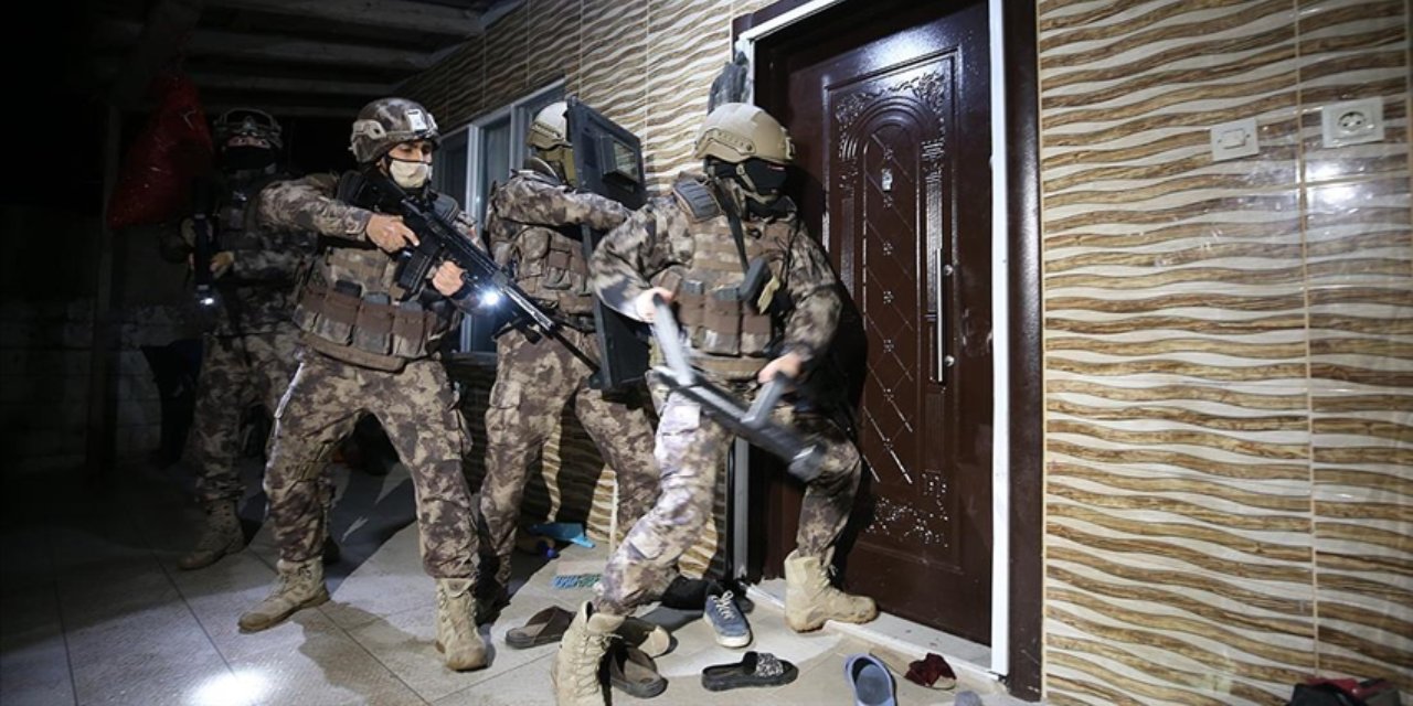 İstanbul'da El Kaide, IŞİD ve HTŞ operasyonu: 11 gözaltı