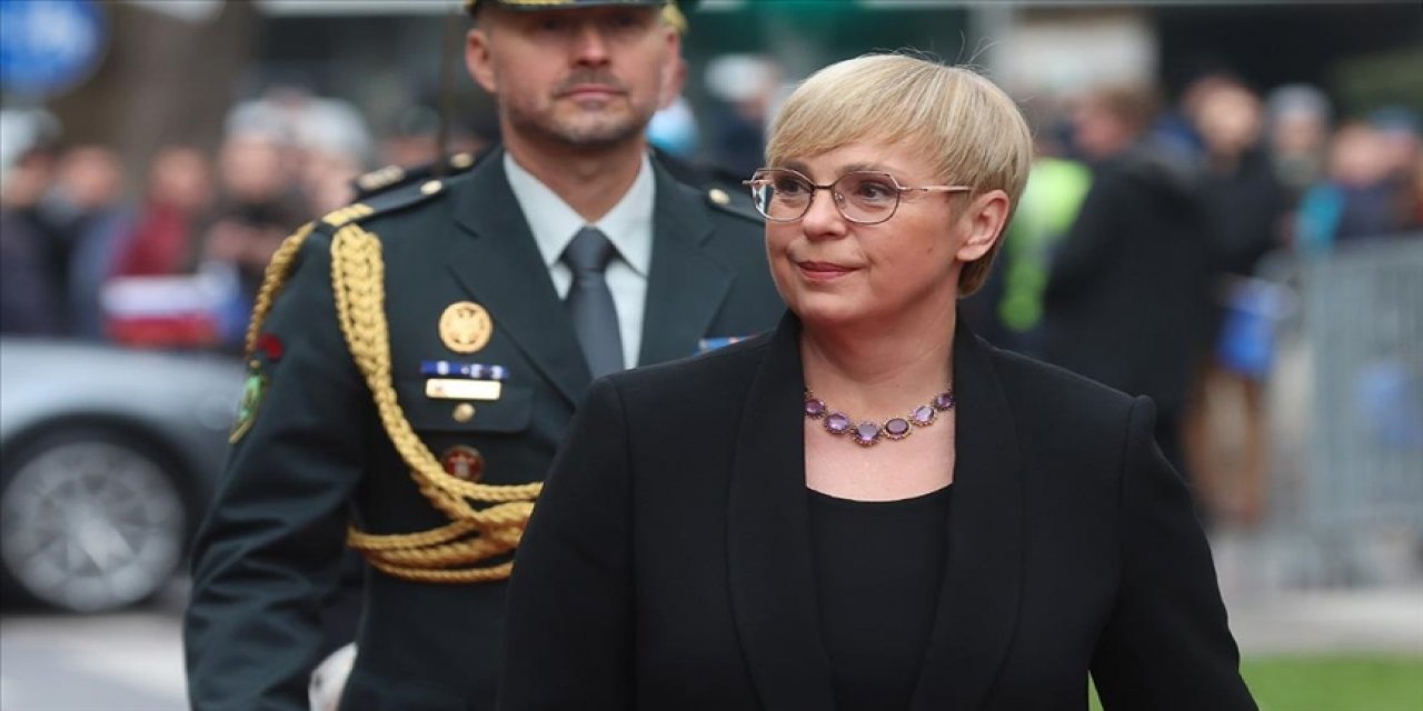 Slovenya'nın ilk kadın cumhurbaşkanı görevine başladı