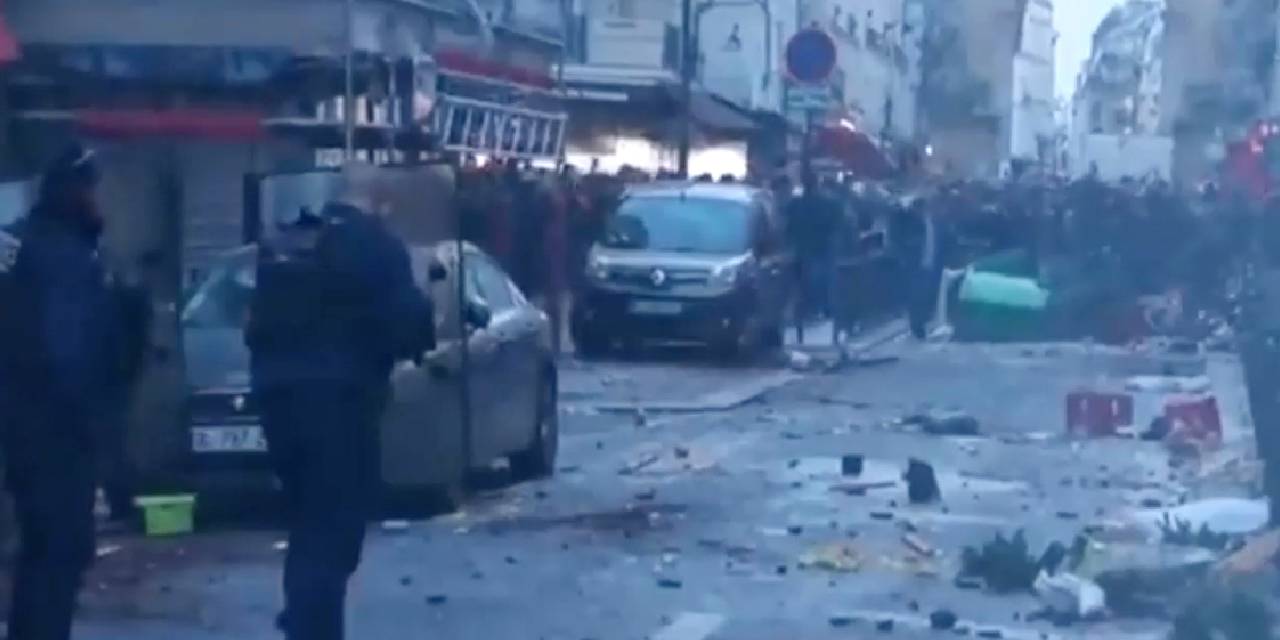 Saldırı protestolarında 11 polis yaralandı