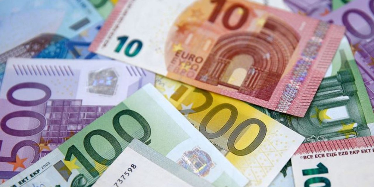 Euro banknotlar 21 yaşına giriyor