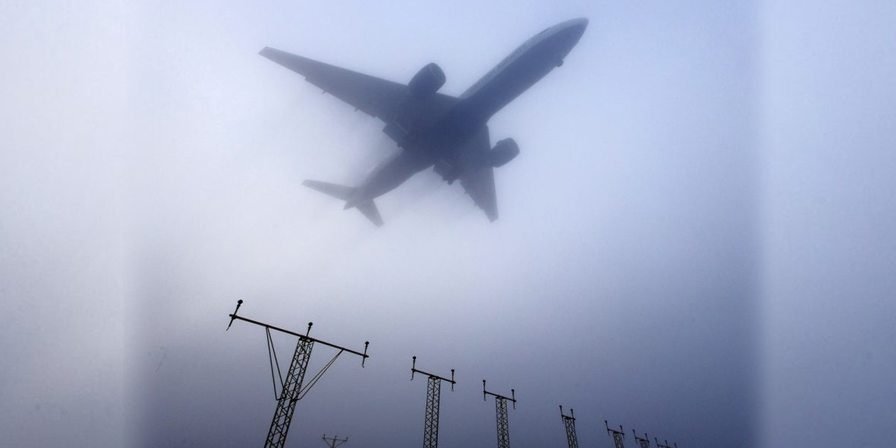Hava kirliliği nedeniyle uçaklar iniş yapamadı