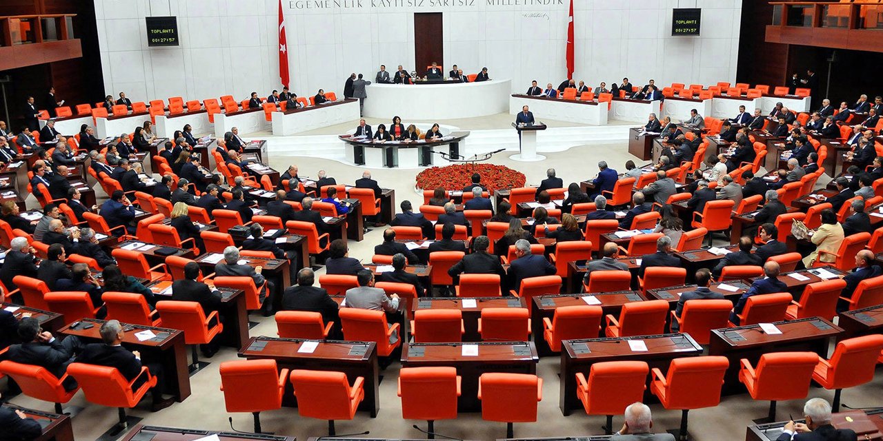 AKP'den 11 maddelik yasa teklifi