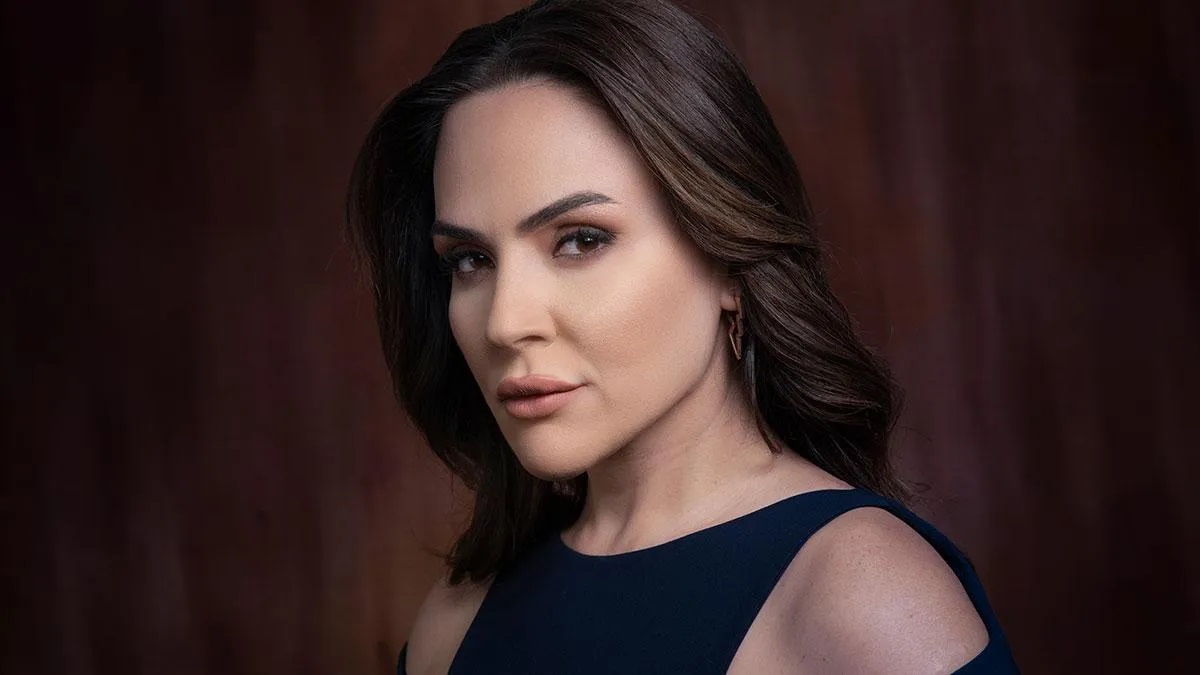 Spiker Buket Aydın yeni bir aşka yelken açtı