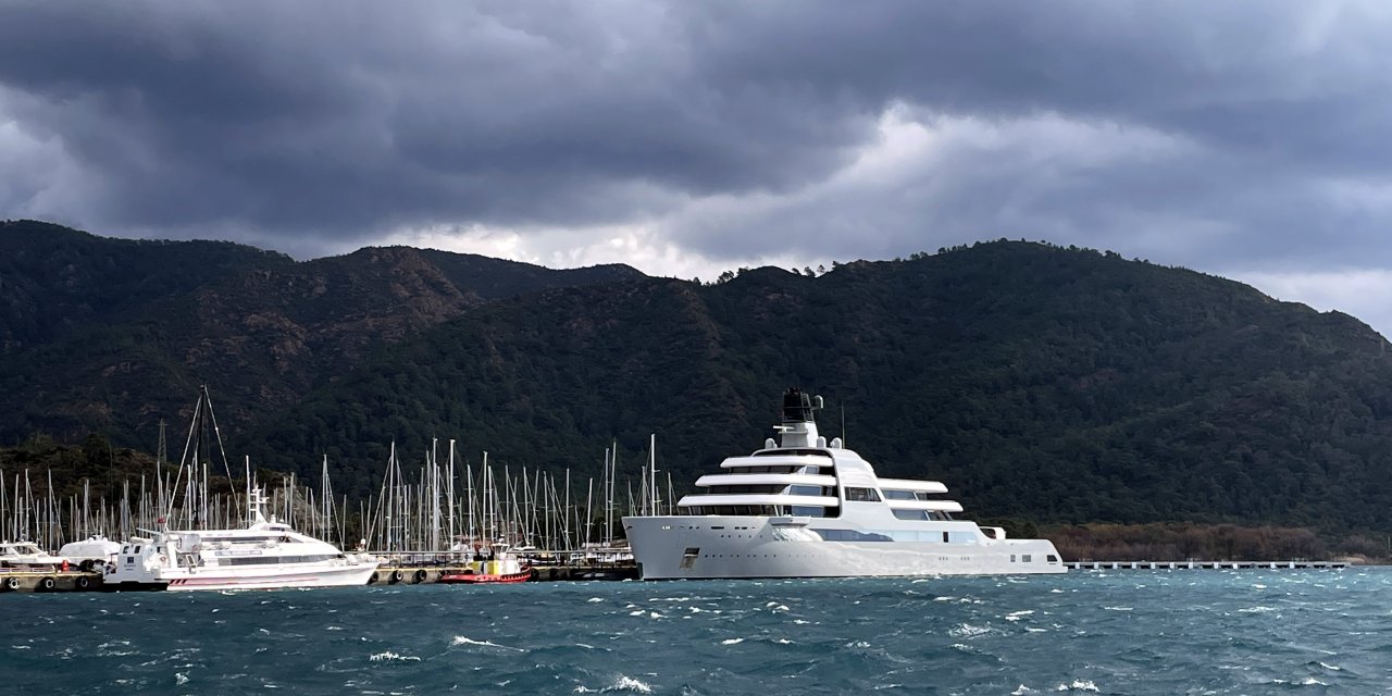 Rus milyarderin yatı Marmaris'te