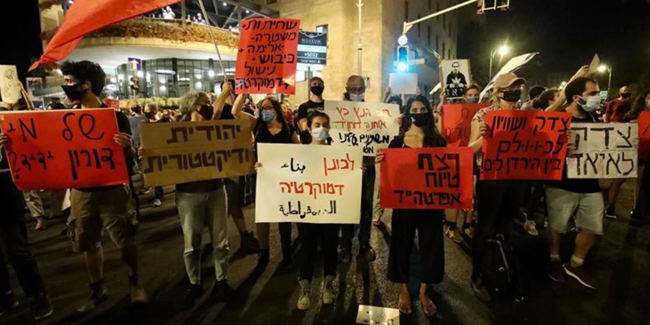 Netanyahu'ya 80 binlik protesto