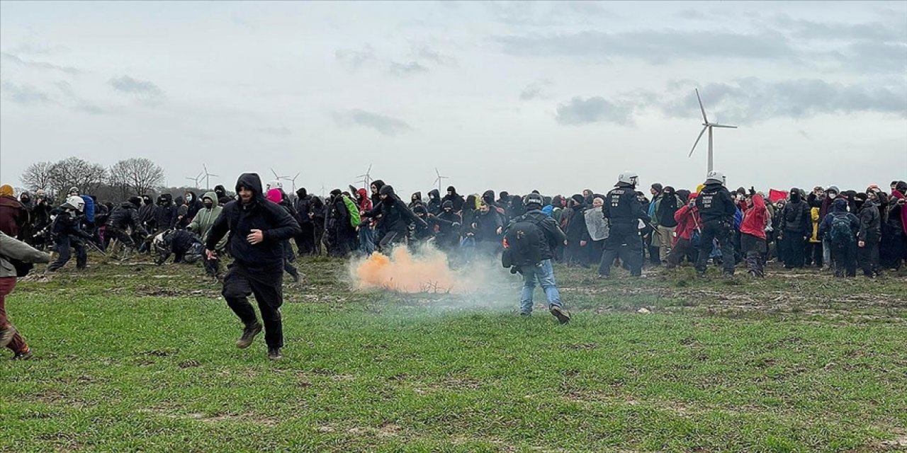 İki yıldır ormanda yaşayan 35 bin çevrecinin 'linyit köyü' direnişi sürüyor