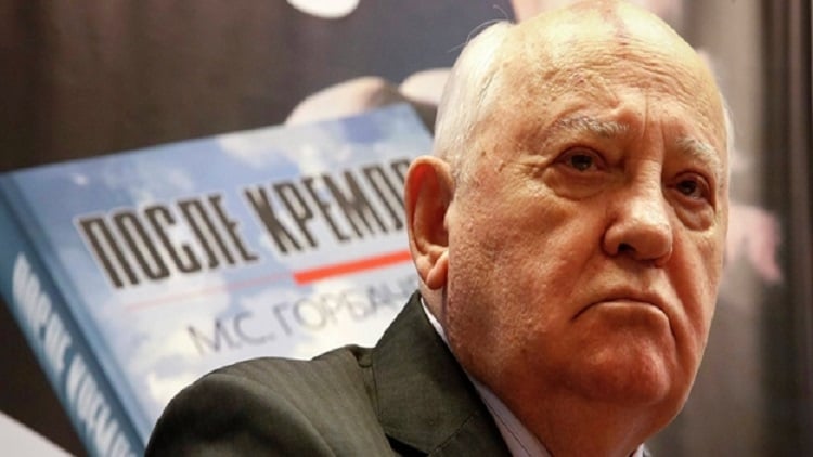 Sovyetlerin son lideri Gorbaçov: "Bunlar antrenman faslı"