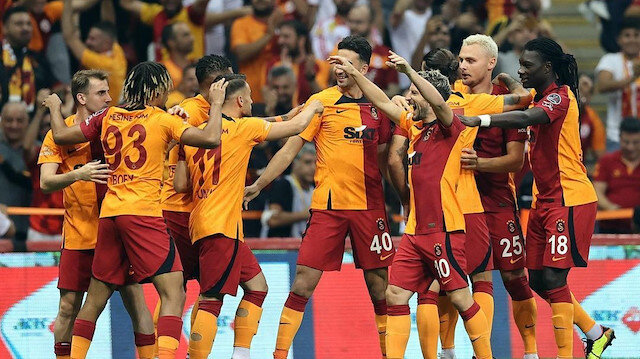 Avrupa'nın devleri Galatasaray'ın 5 yıldızına talip!