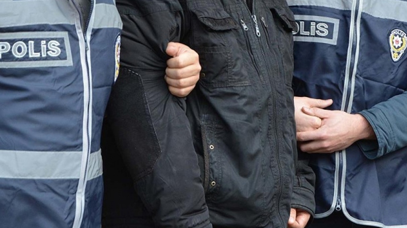 HDP İstanbul İl binasına girerek etrafa zarar veren bir kişi gözaltına alındı