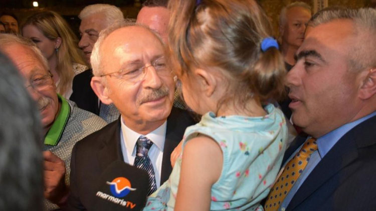Küçük kız Kılıçdaroğlu'nu bu sözlerle durdurdu: Kemal dede...