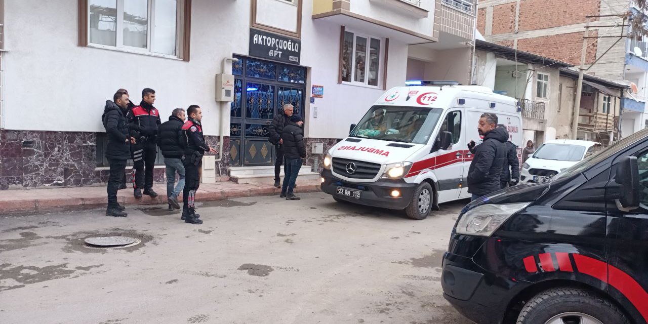 Komşusuyla kavga edip tavana ateş etti