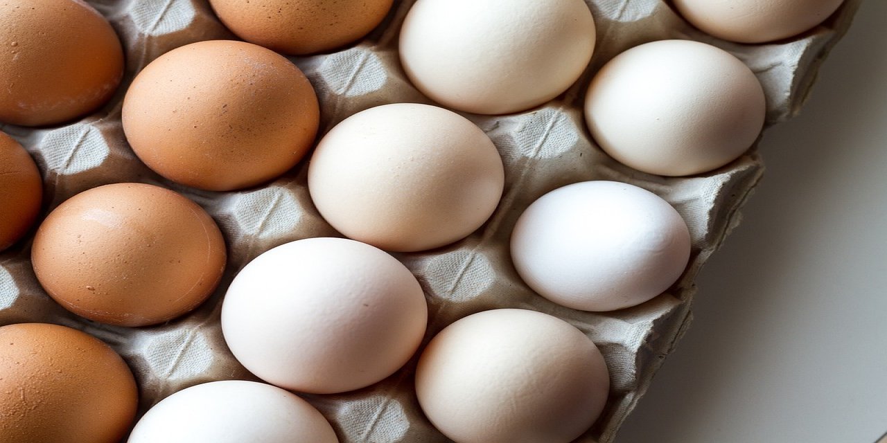 Haşlanmış yumurtanın besin değerini yok eden alışkanlık. Aşçılar açıkladı