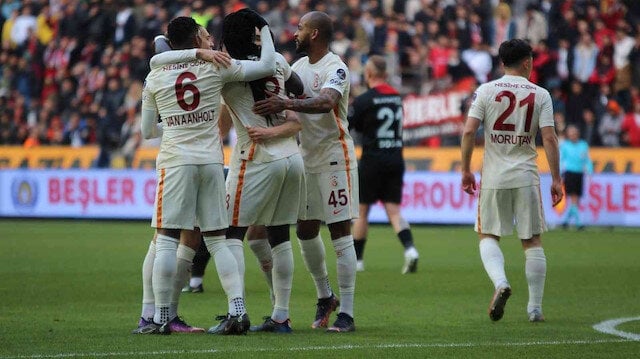 Menajeri konuştu! Galatasaray'a dönecek mi?