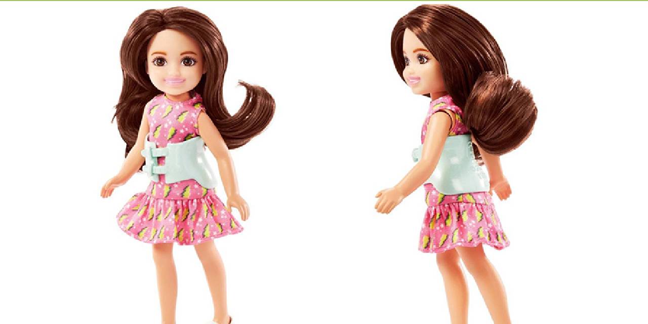 İlk skolyozlu Barbie bebek piyasaya sürüldü