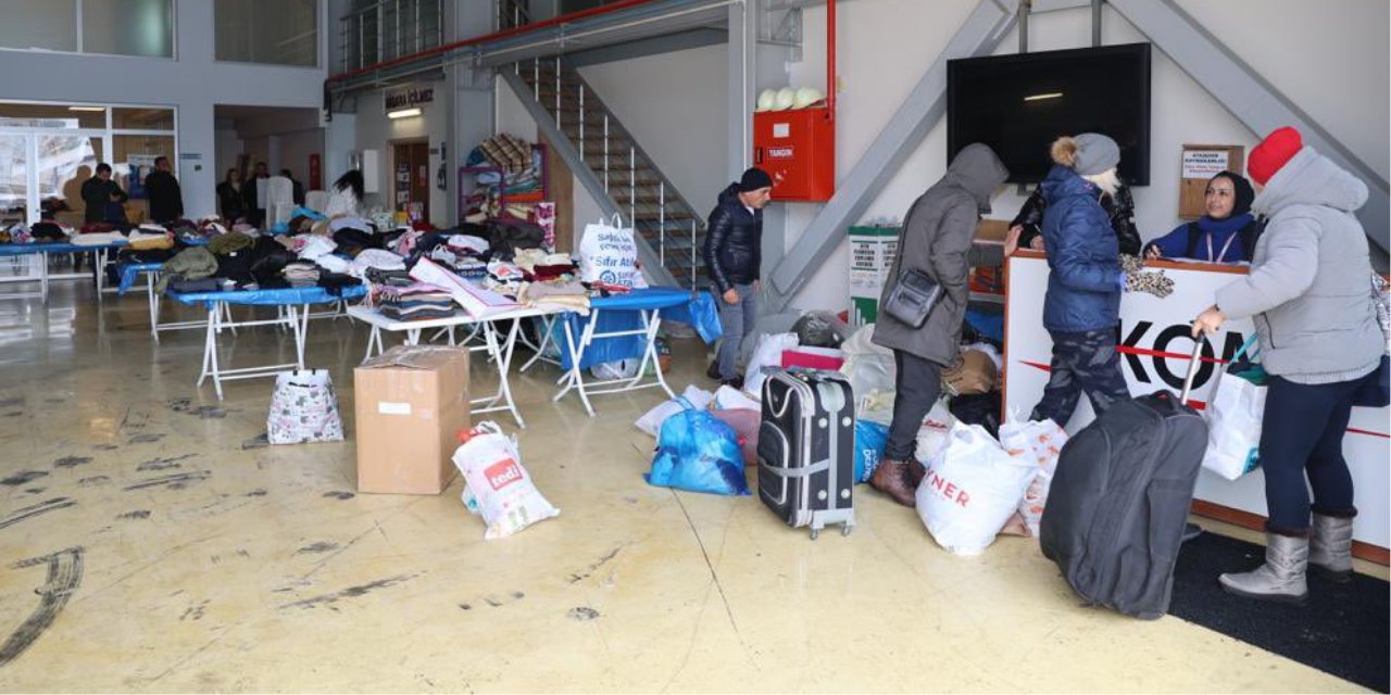 Ataşehir depremzedeler için yardım kampanyası başlattı
