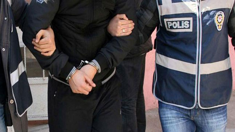 İzmir'de büyük operasyon: 65 gözaltı