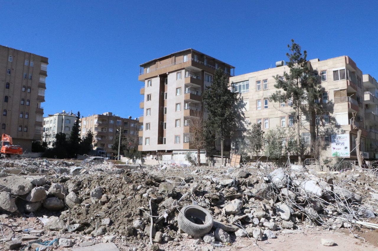 Urfa’da 33 kişinin öldüğü binayla ilgili 11 gözaltı