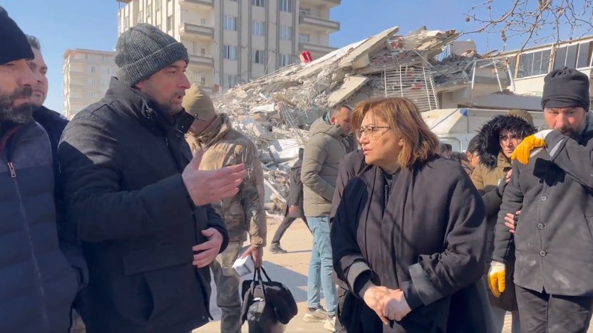 Fatma Şahin'den depremzedeye: 'Her şerde bir hayır vardır'