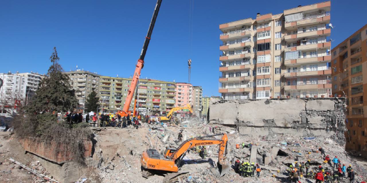 Deprem 33 binden fazla binayı kullanılmaz hale getirdi