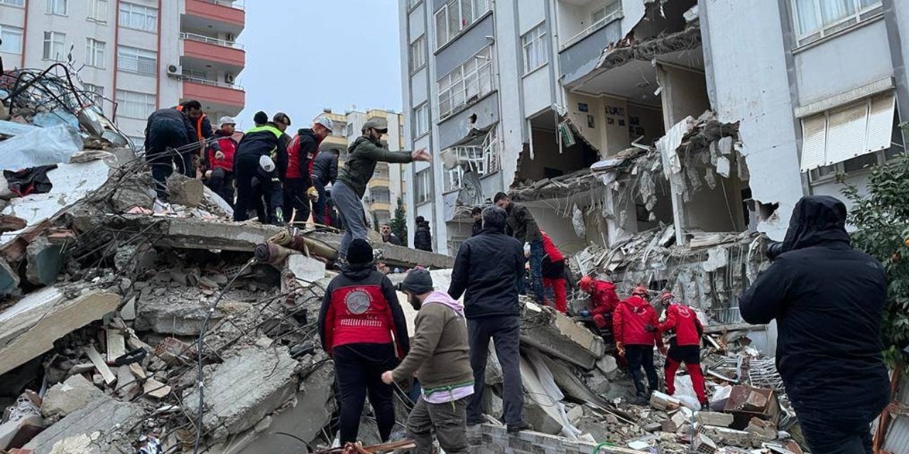 Deprem bölgesinde 'salgın hastalık' önlemi