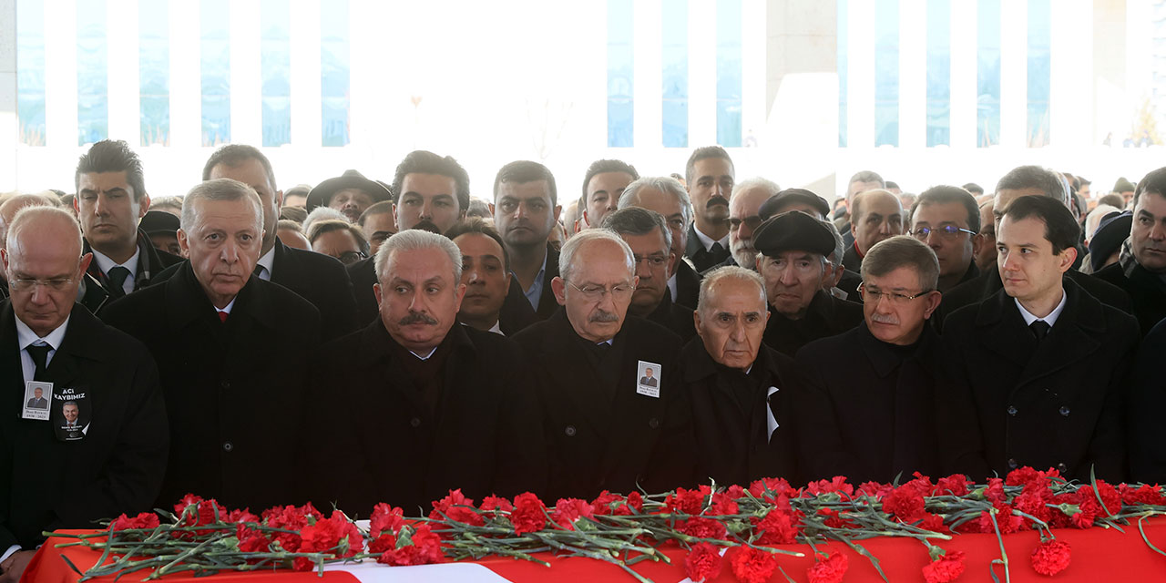 Deniz Baykal son yolculuğuna uğurlandı