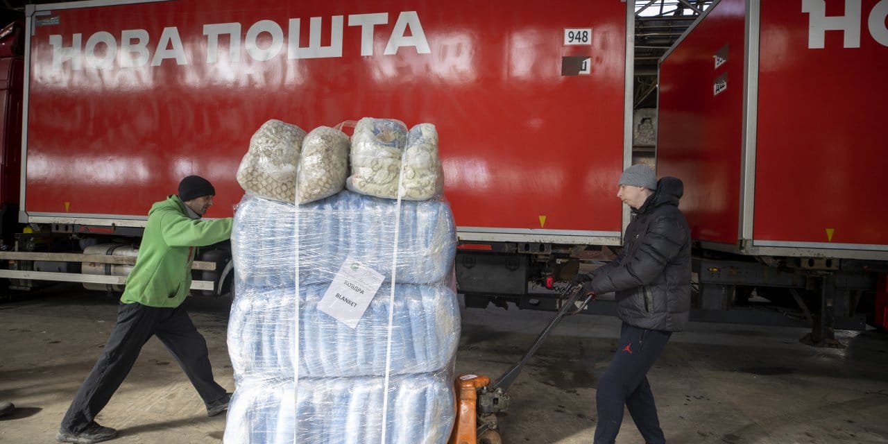 Savaşın sürdüğü Ukrayna'dan Türkiye'ye yardım tırı