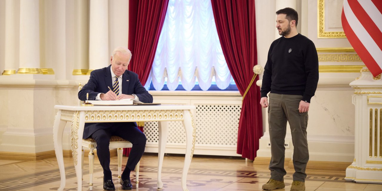 Zelenski: Biden ile görüşmem savaş alanını etkileyecek