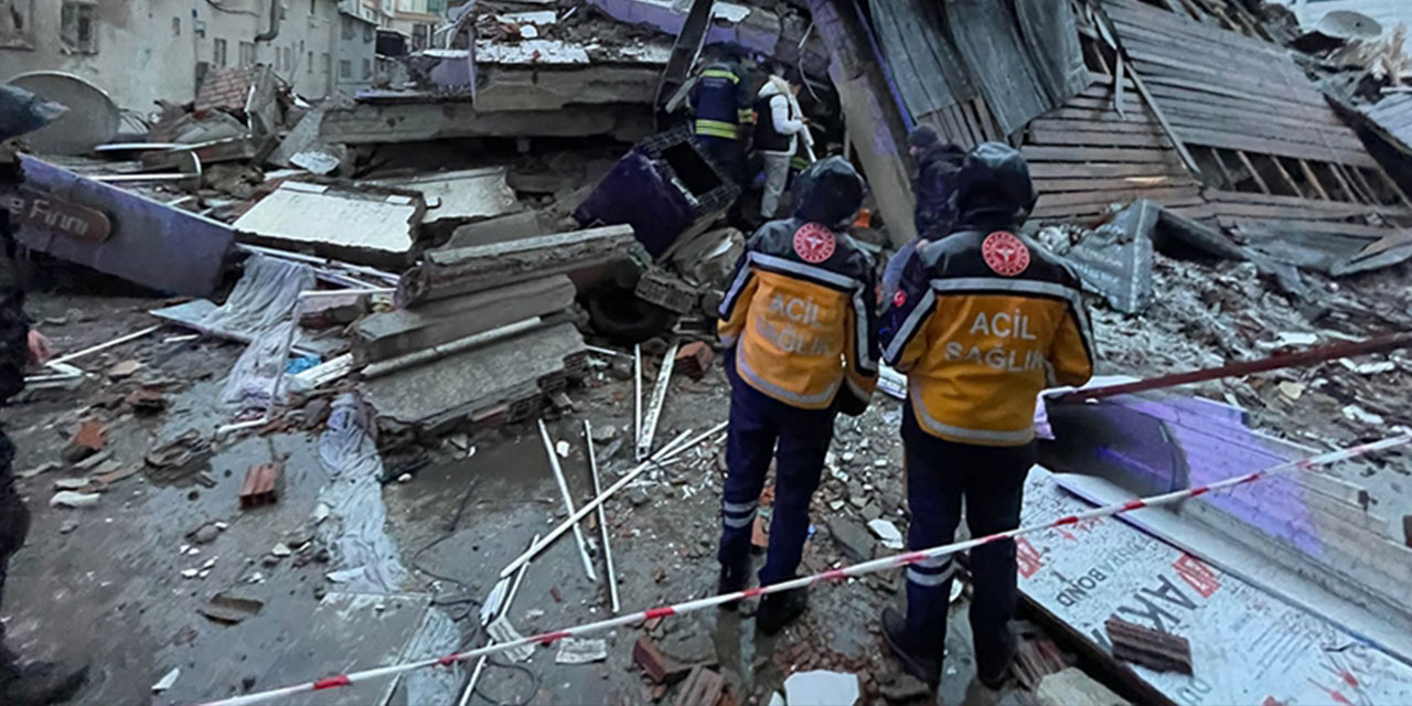 AFAD’dan açıklama: Depremde ölü sayısı 44 bin 218 kişiye yükseldi
