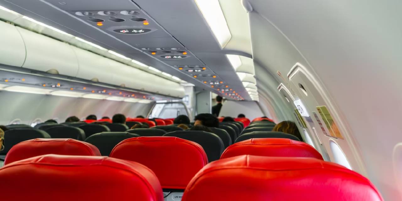 Uçaktaki En Rahat ve Güvenli Koltukları Seçmenin, İyi Servis Almanın Sırları