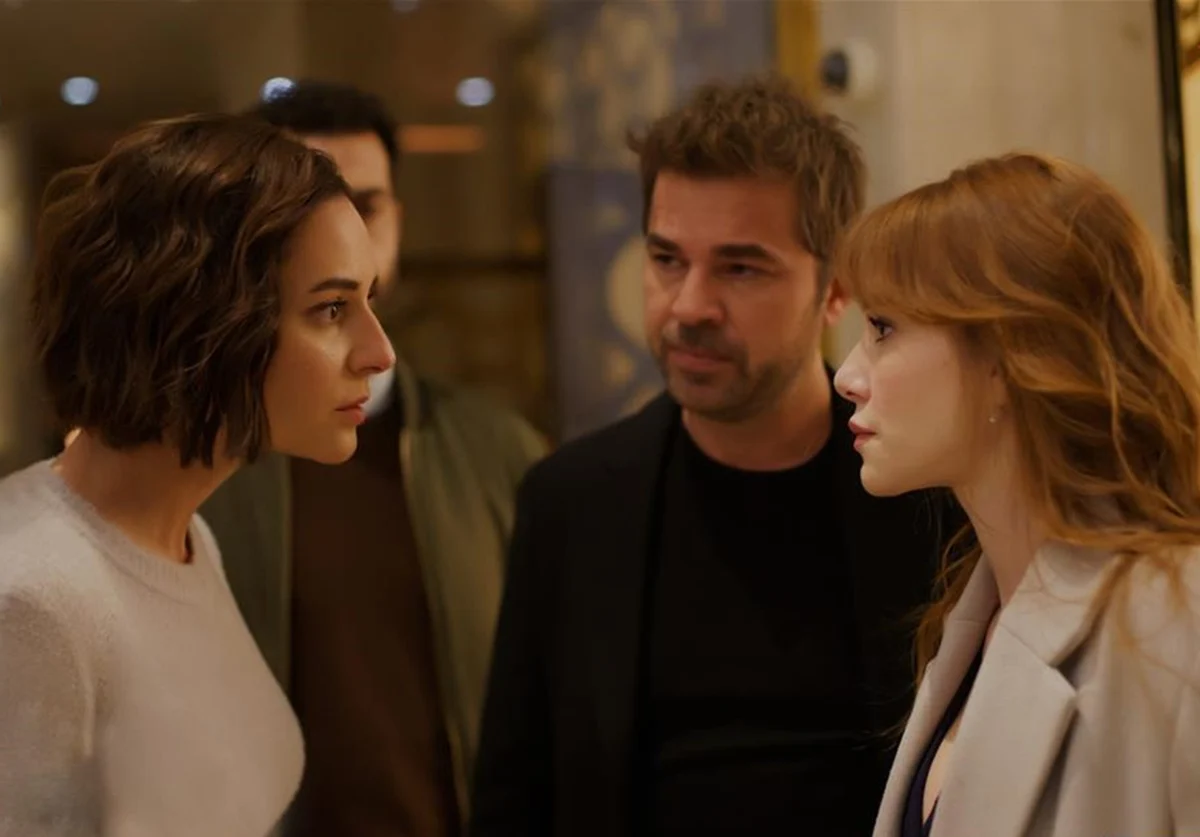 Çöp Adam dizisinde şoke eden ayrılık! Elçin Sangu ve Engin Altan Düzyatan 12 bölüm başroldeydi Çöp adam ne zaman yayınlanacak?