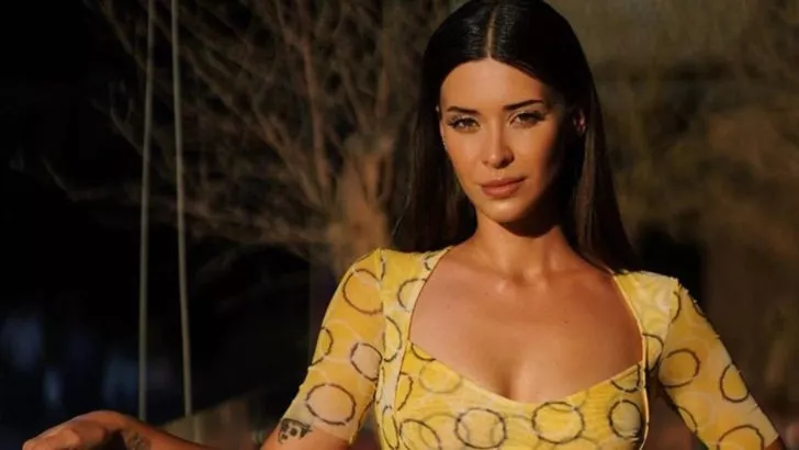 Gelsin Hayat Bildiği Gibi'nin Songül'ü Devrim Özkan'a anlamlı hediye!