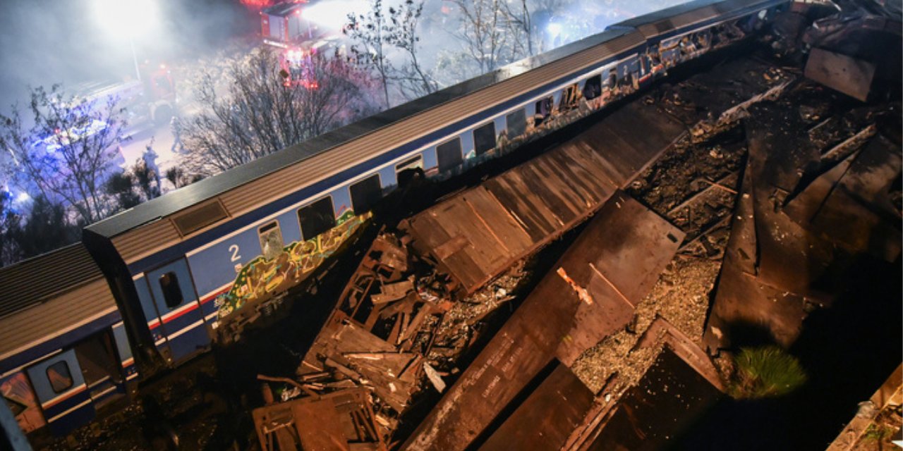 Tren kazası: Yunanistan'daki demir yolları grevi devam ediyor