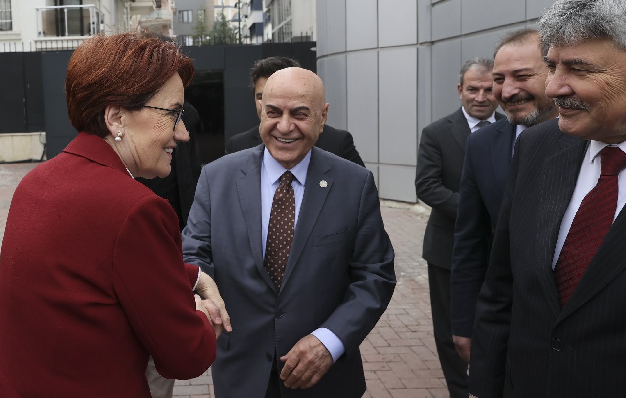 Akşener belediye başkanlarıyla buluştu: Paçacı karşıladı, sorular yanıtsız bırakıldı