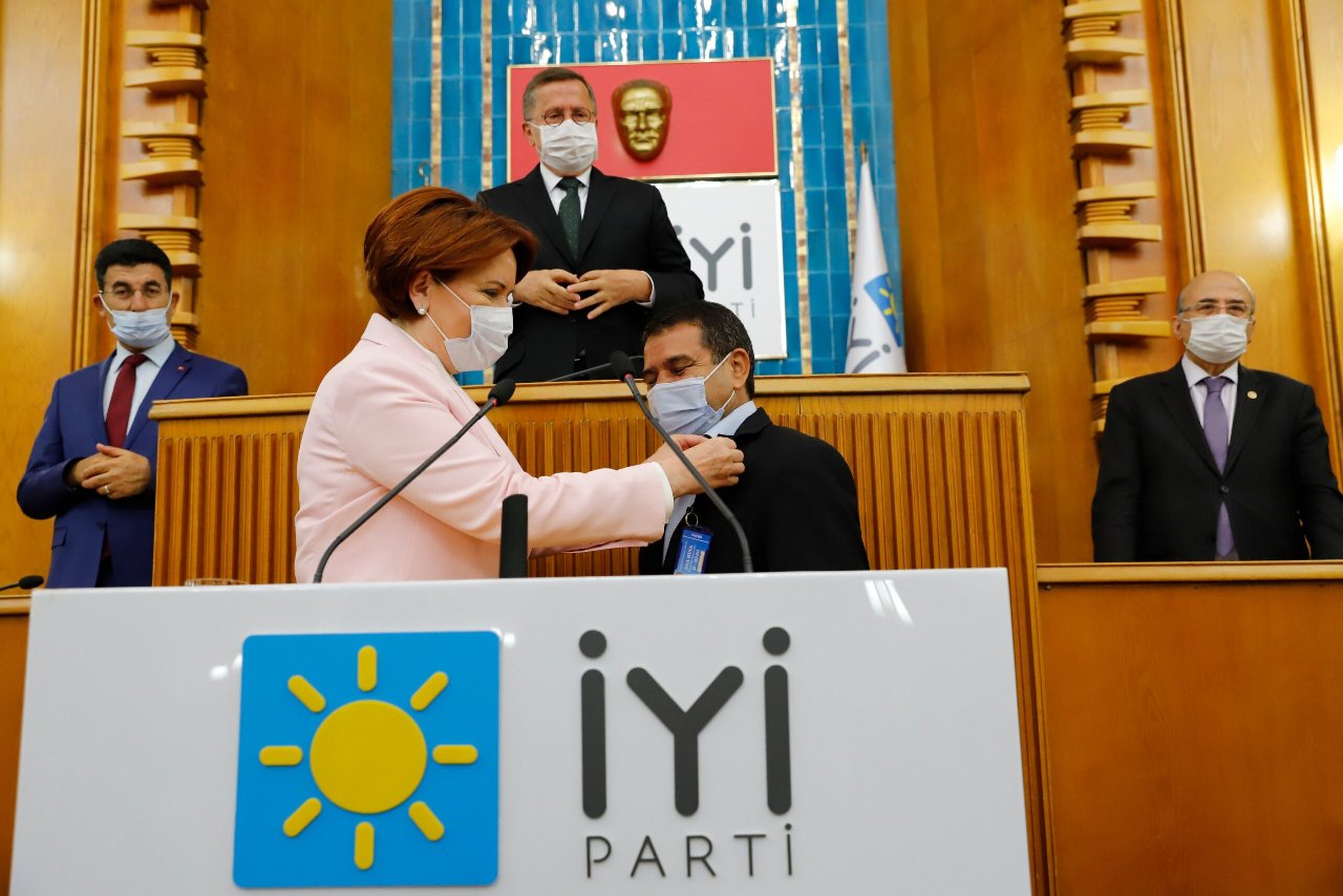 Emrah Mahzuni, İYİ Parti üyeliğini sonlandırdı