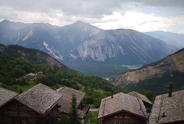 Şahane İsviçre kasabası buraya taşınmanız için üste para veriyor