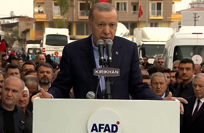 Erdoğan bir kez daha depremzedelerden 'helallik' istedi