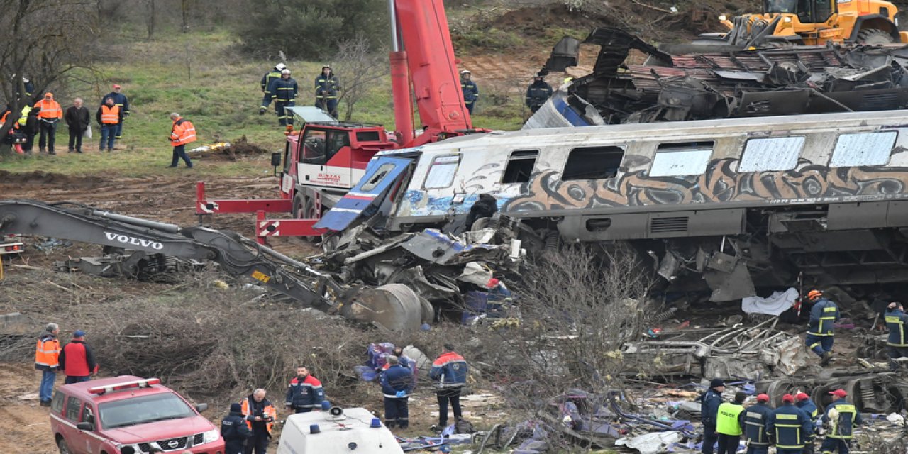 Yunanistan'da basın çalışanları tren kazası nedeniyle greve gitti