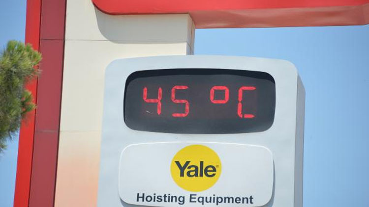 Adana yanıyor, termometreler 45 dereceyi gösterdi