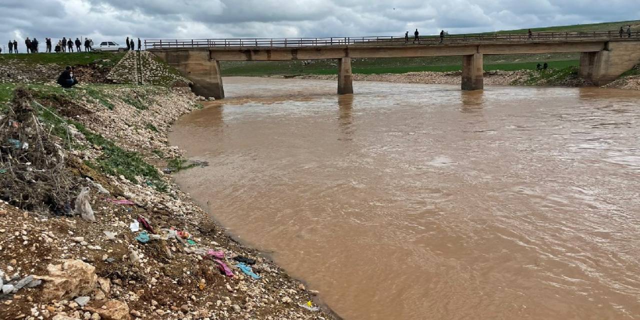 Yağış Mardin’i de vurdu: 11 yaşındaki çocuk kayboldu