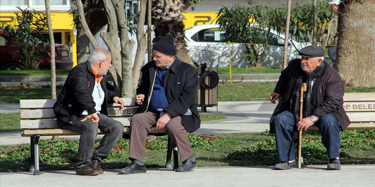 TÜİK yaşlı nüfus oranını paylaştı: Türkiye yaşlanıyor!