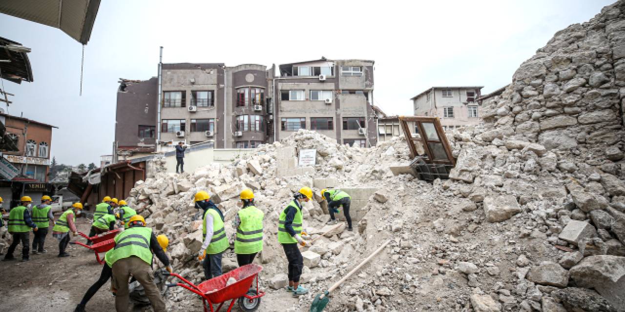 Bakan Koca'dan deprem bölgesi için 'maske' uyarısı