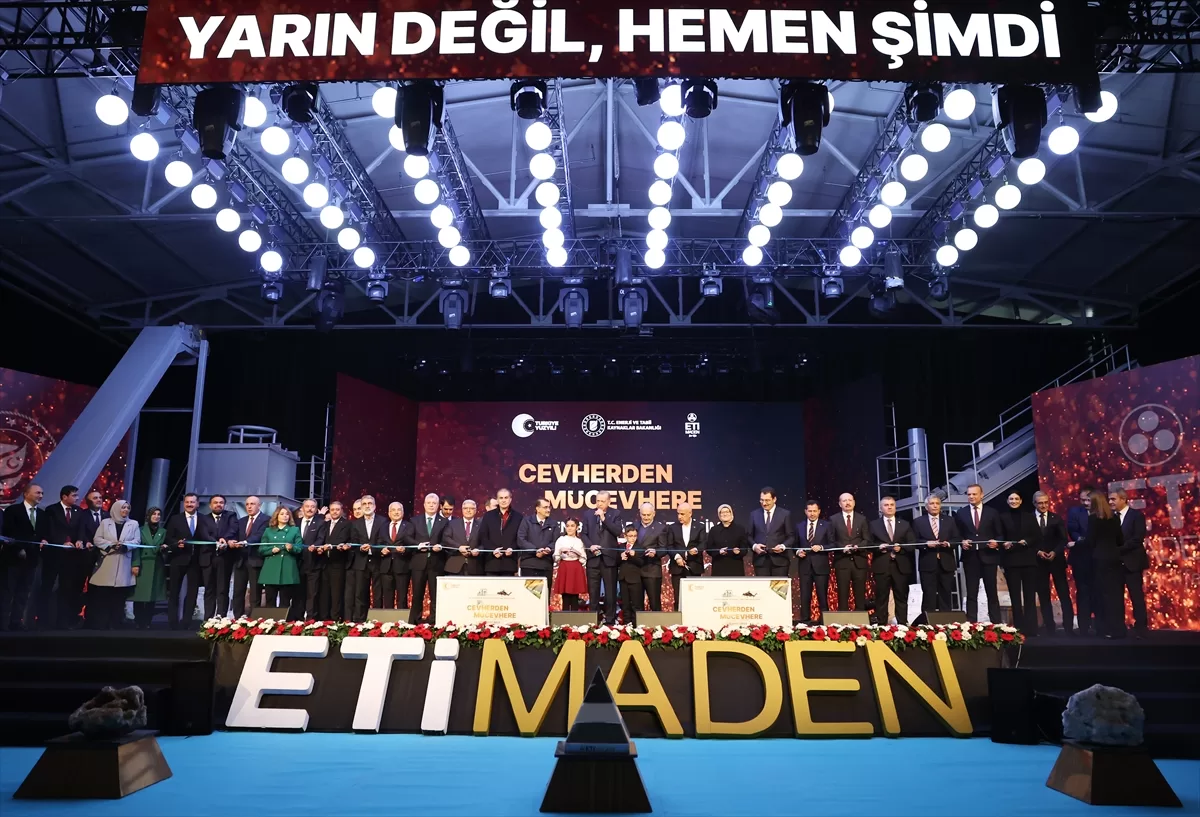 Erdoğan'dan 'sahneyi aydınlatın' çıkışı