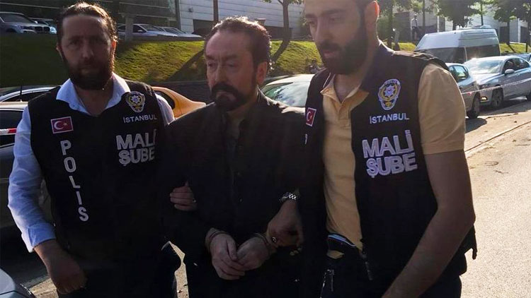 Adnan Oktar ve kedicikleri gözaltına alındı... "AKP'ye oy verdim şaşkınım"