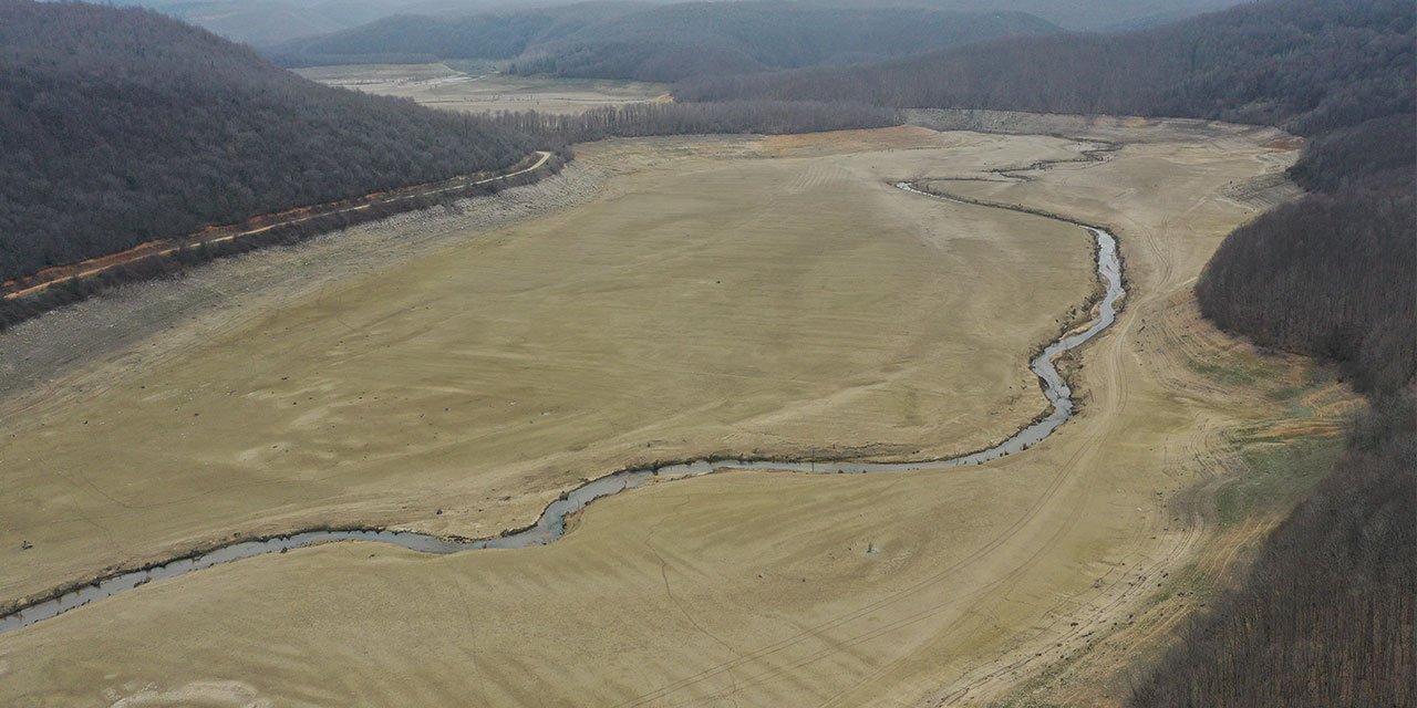 Geçen yıl taşan Kazandere Barajı bu sene kurudu: 'Çöl gibi'